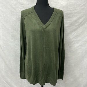 Sweet Romeo pullover v-neck sweater in olive, size Large.